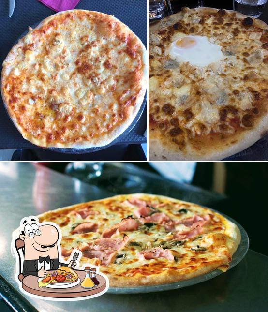 Pick pizza at Ristorante San Giovanni