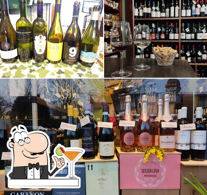 Prenditi un drink a Enoteca San Lanfranco