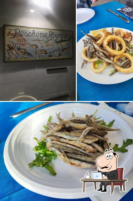 Dai un'occhiata agli interni di Pescheria Flegrea