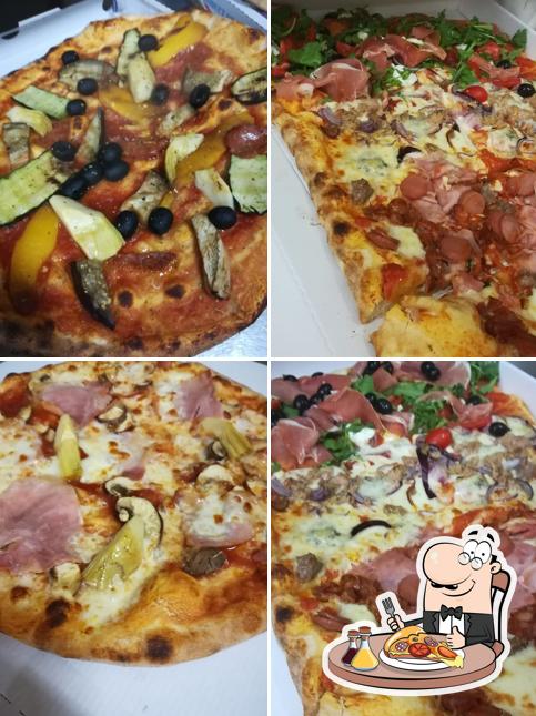 A Pizzeria da Sasà, puoi goderti una bella pizza