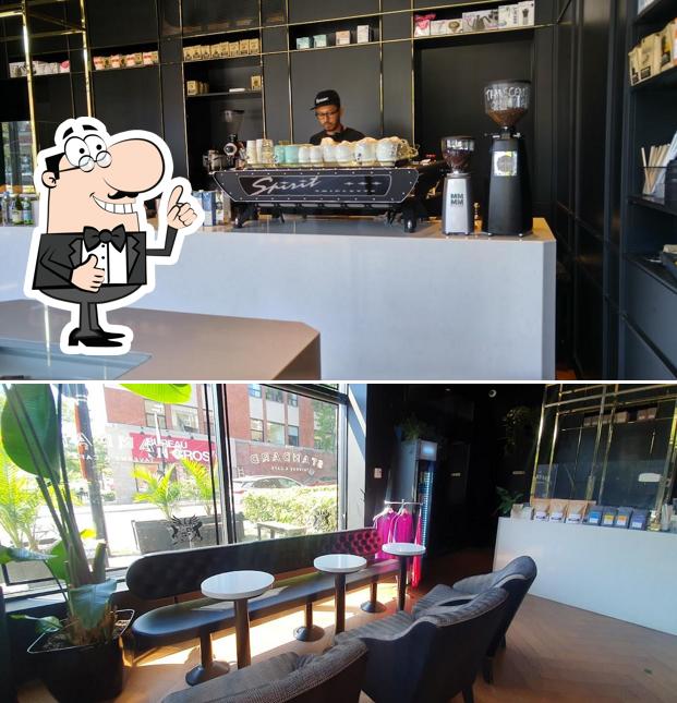 THE STANDARD WESTMOUNT, 5135 Sherbrooke St W in Montréal Restaurant