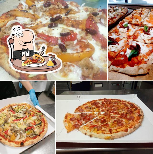 Ordina tra le molte varianti di pizza