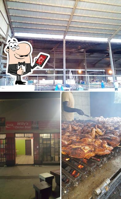 Voir cette photo de Willy's Chickens Braai