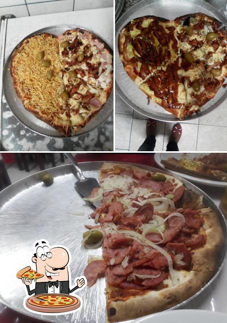 Escolha pizza no Pizzaria Capriolli Fatima