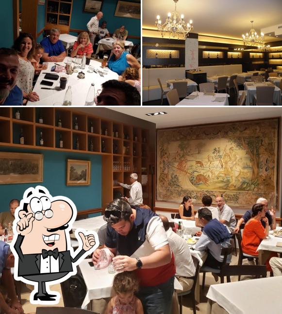 Siediti a un tavolo di Ristorante Pizzeria Firenzenova