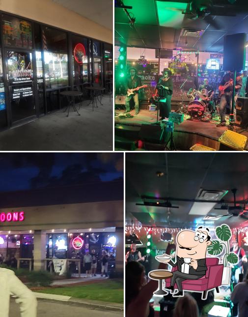 Raccoon's Bar and Grill, Valrico - Restaurant menu, prices and reviews