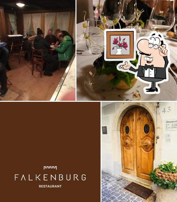 El interior de Zur Falkenburg