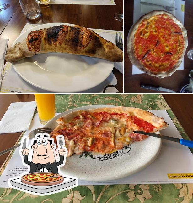 Prenditi una pizza a Pizzeria Vesuvio da Antonio - Pizza Verace