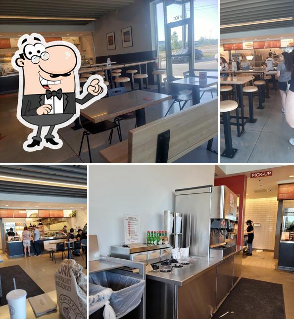 Chipotle Mexican Grill, 407 W Loop 1604 N in San Antonio Restaurant