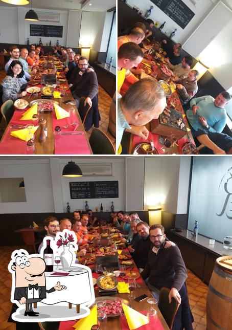 Guarda la immagine di Le Raisin Café - Restaurant