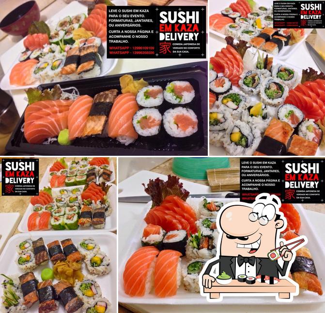 Rolos de sushi são disponibilizados no SUSHI EM KAZA Delivery