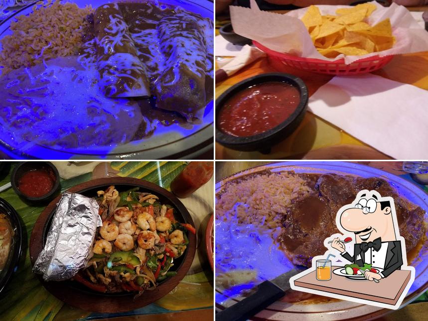 Tlaquepaque Mexican Restaurant Zanesville, Tlaquepaque, 3090 Maple