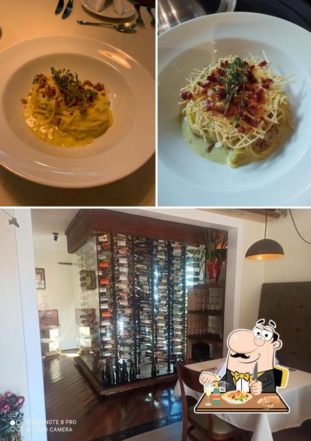 Esta é a foto apresentando comida e vinho a Bergamo Ristorante Atibaia