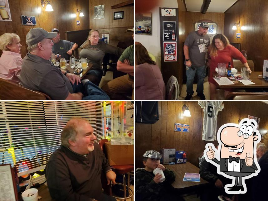 Canipe Brothers Bar & Grill in Charlottesville Restaurant reviews