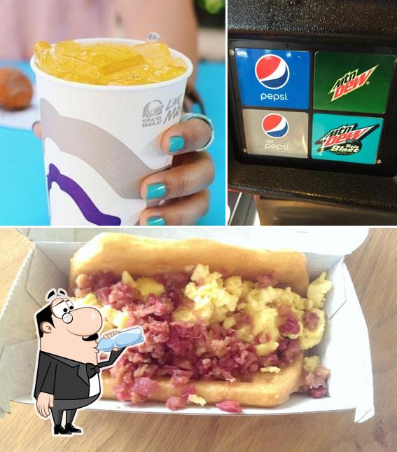 The picture of drink and food at Taco Bell