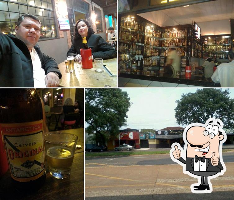 See this image of Escritório Bar