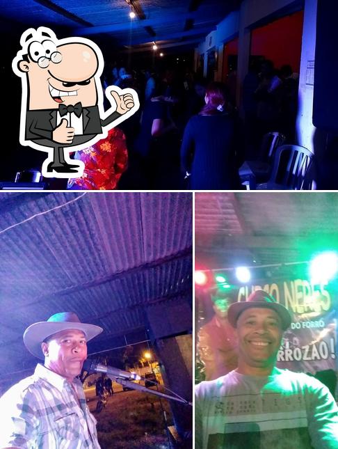 See this picture of Bar Da Brita