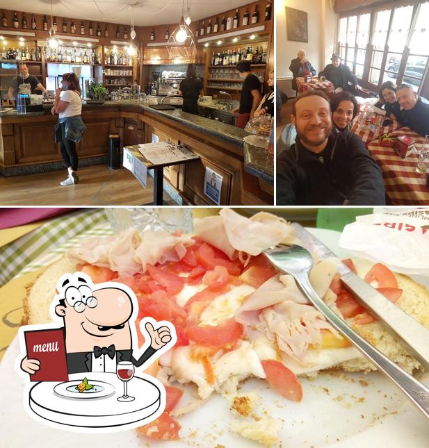 La foto della cibo e bancone da bar di Caffè Pagani