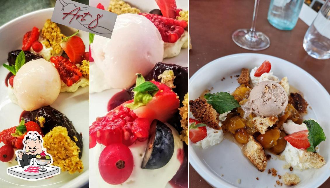 Bistrot Saint Sauveur sert une variété de desserts