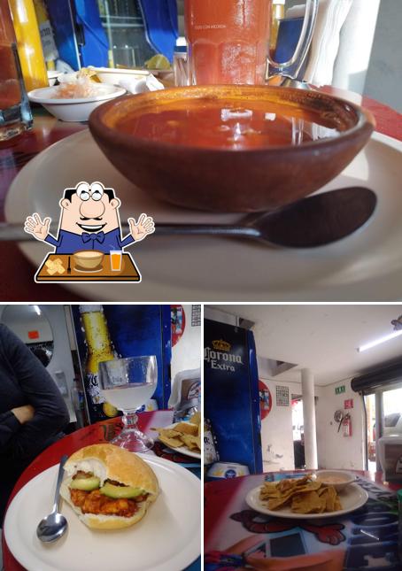 Meals at La Clamaronera
