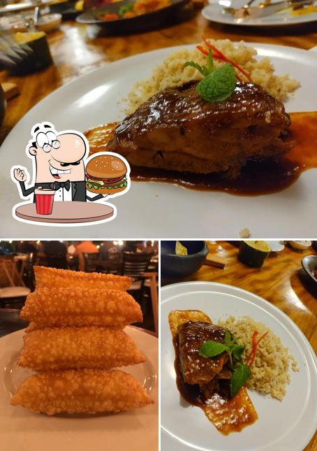 Consiga um hambúrguer no Espaço Jundu Gastrobar