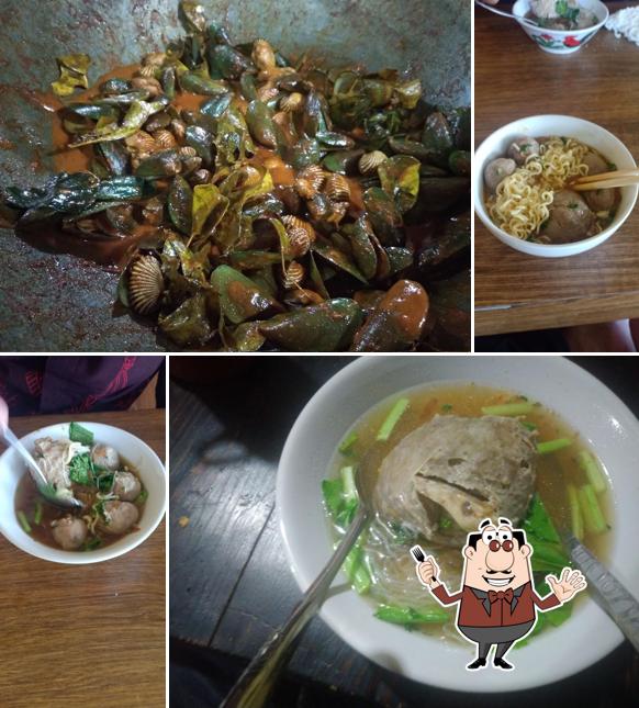 Food at Bakso Bogem Mas Narto