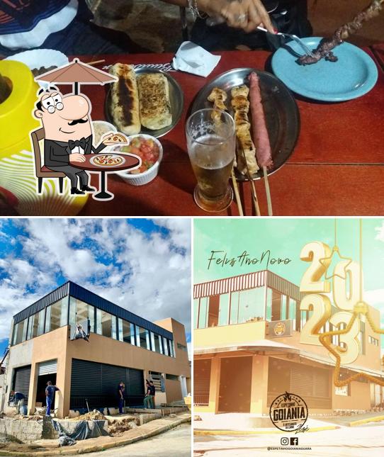 A exterior e comida do restaurante