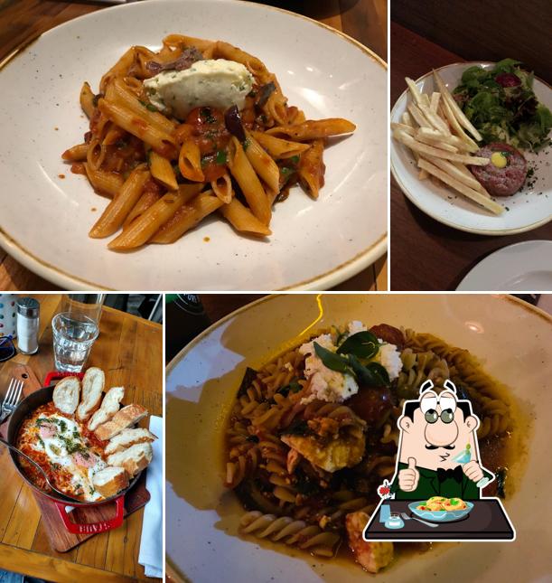 Platos en Etto