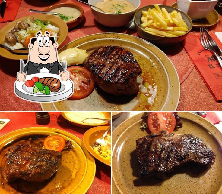 Redzep Ferati El Toro Steakhaus ofrece platos con carne