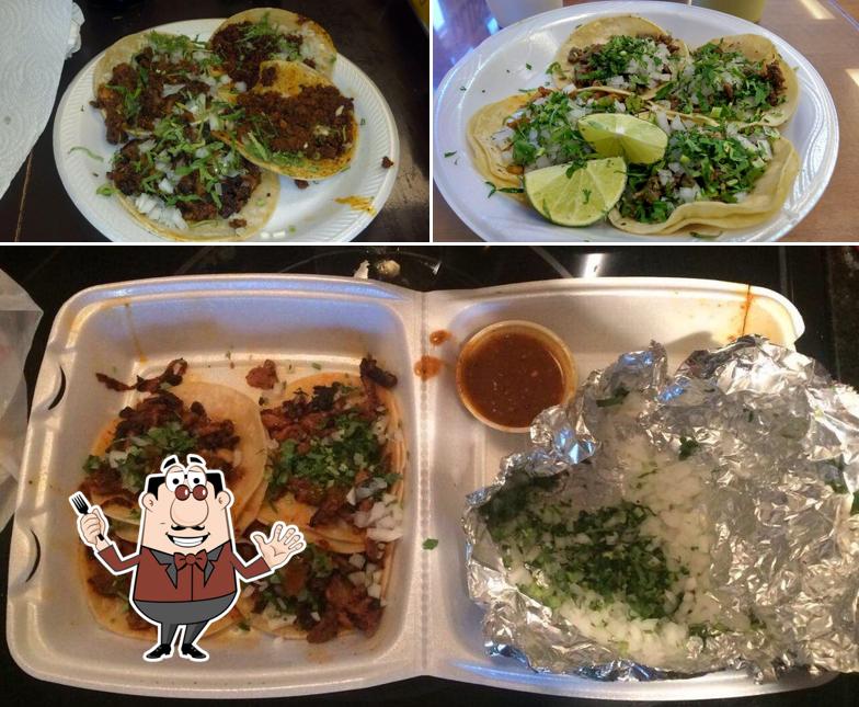 Tacos La Banqueta Puro DF, 7233 Gaston Ave in Dallas Restaurant menu