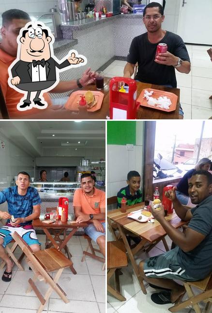 Veja imagens do interior do Hashtag Lanches