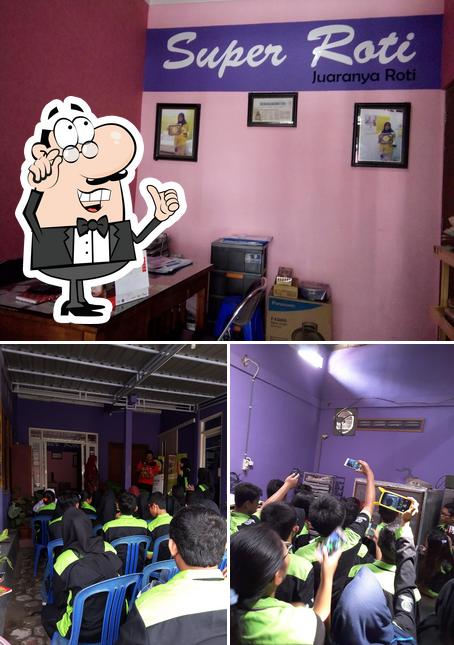 Super Roti Semarang restaurant, Semarang - Restaurant menu and reviews