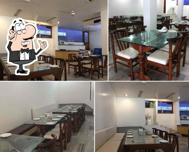 Surjit Food Plaza Restaurant