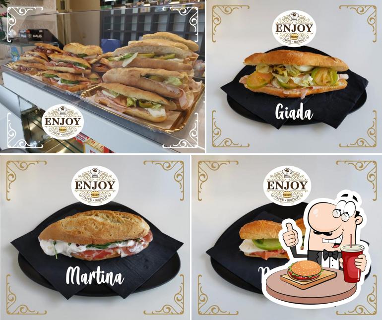 Prenditi un hamburger a ENJOY Caffè Bistrot