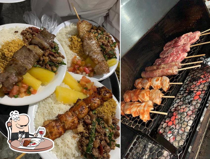 Peça refeições de carne no Fazendinha Grill