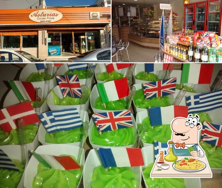 Confira a foto mostrando comida e interior no Astúrias Doces finos