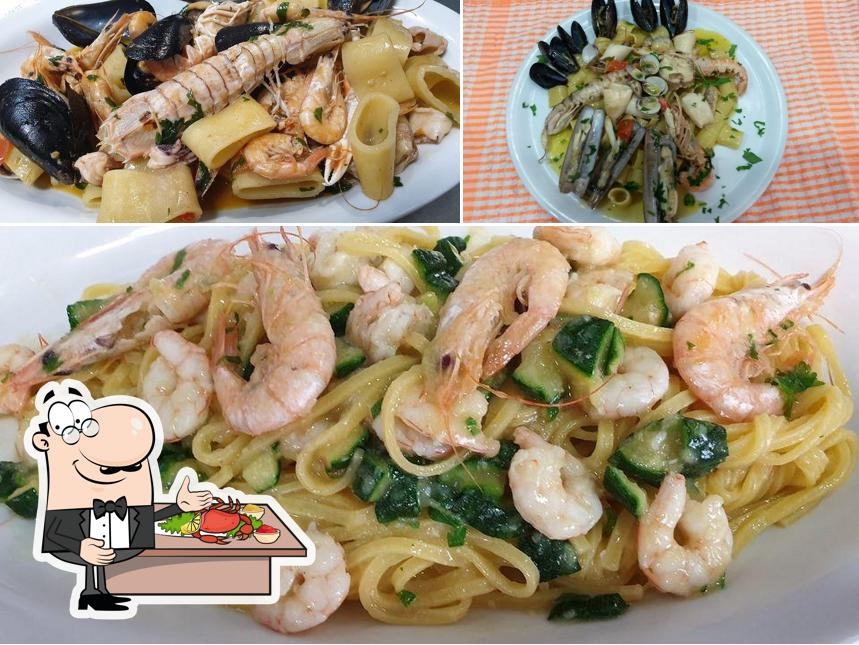 Prenditi la cucina di mare a La Rotonda Pizzeria Bar Tavola Calda