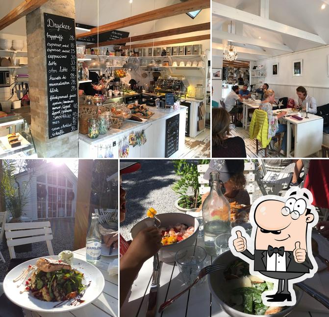 Vea esta foto de Marta's Café & Shop