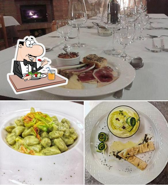 Dai un’occhiata alla foto che raffigura la cibo e tavolo da pranzo di Enoturismo Bacco e Arianna