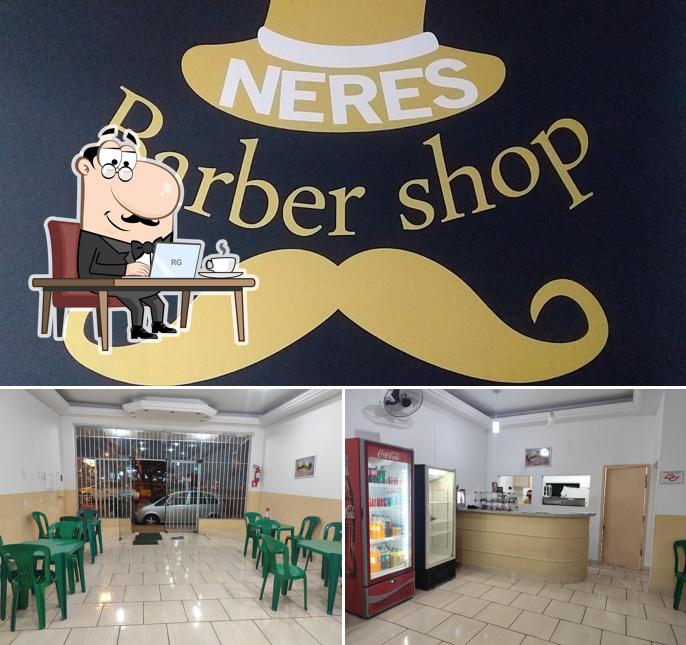 O interior do Corujão Dog
