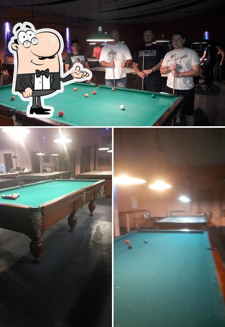 O interior do Snooker Bar Athenas