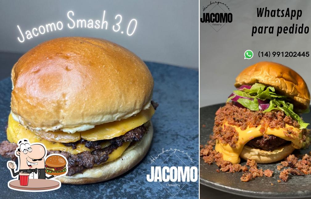Experimente um dos hambúrgueres servidos no Jacomo Burguer - hambúrguer grelhado, artesanal, lanches, porções e drinks