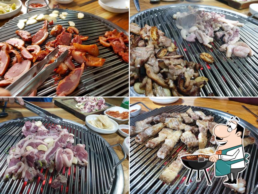 Pick meat meals at 원당장작구이