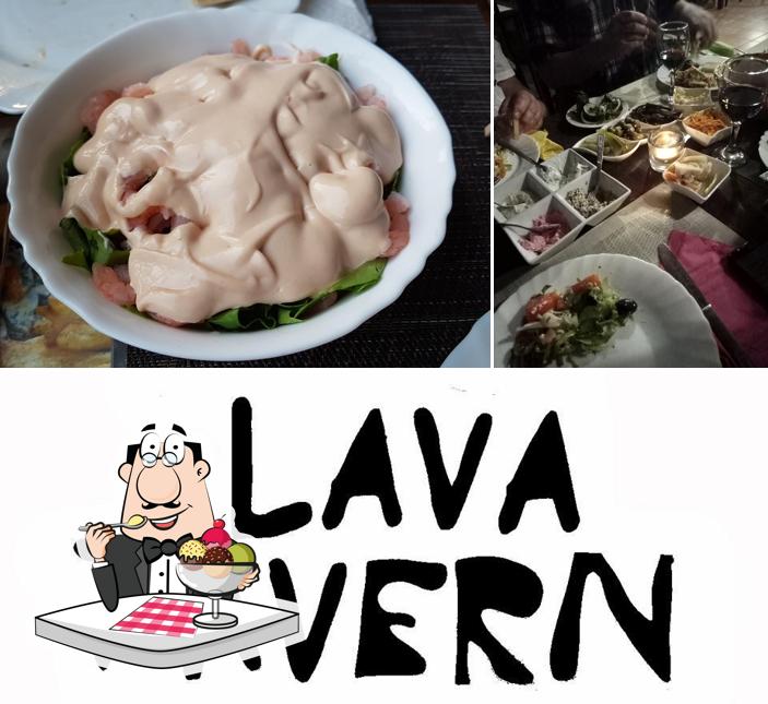 Lava Tavern sert une sélection de desserts