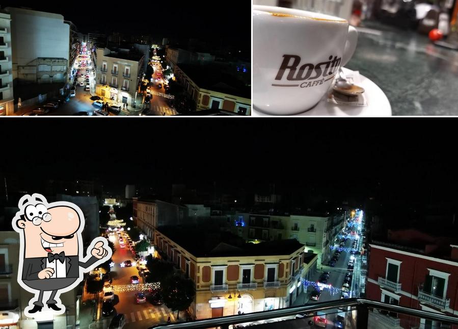 La foto di esterno e bevanda da Caffetteria Della Piazza