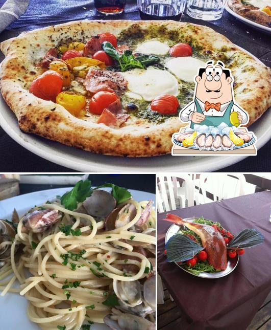 Закажите блюда с морепродуктами в "Ristorante Pizzeria Marechiaia"