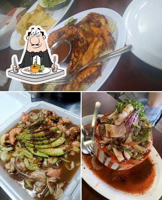 Mariscos "El Viejon" in Mesa Restaurant menu and reviews