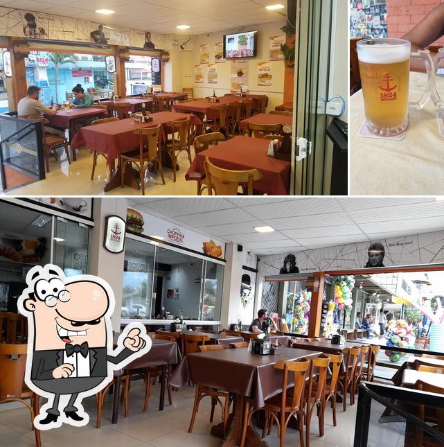 O Restaurante e Pizzaria Imperial se destaca pelo interior e cerveja