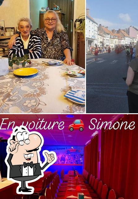 La photo de la intérieur et extérieur de En Voiture Simone’s