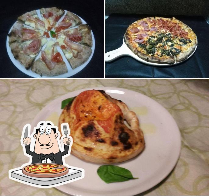 Scegli una pizza a L'Oliveta Riparbella